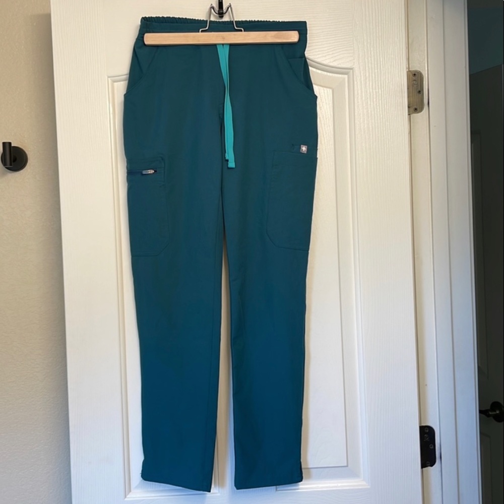 FIGS Scrubs FIONLITE Fabric. Caribbean Blue